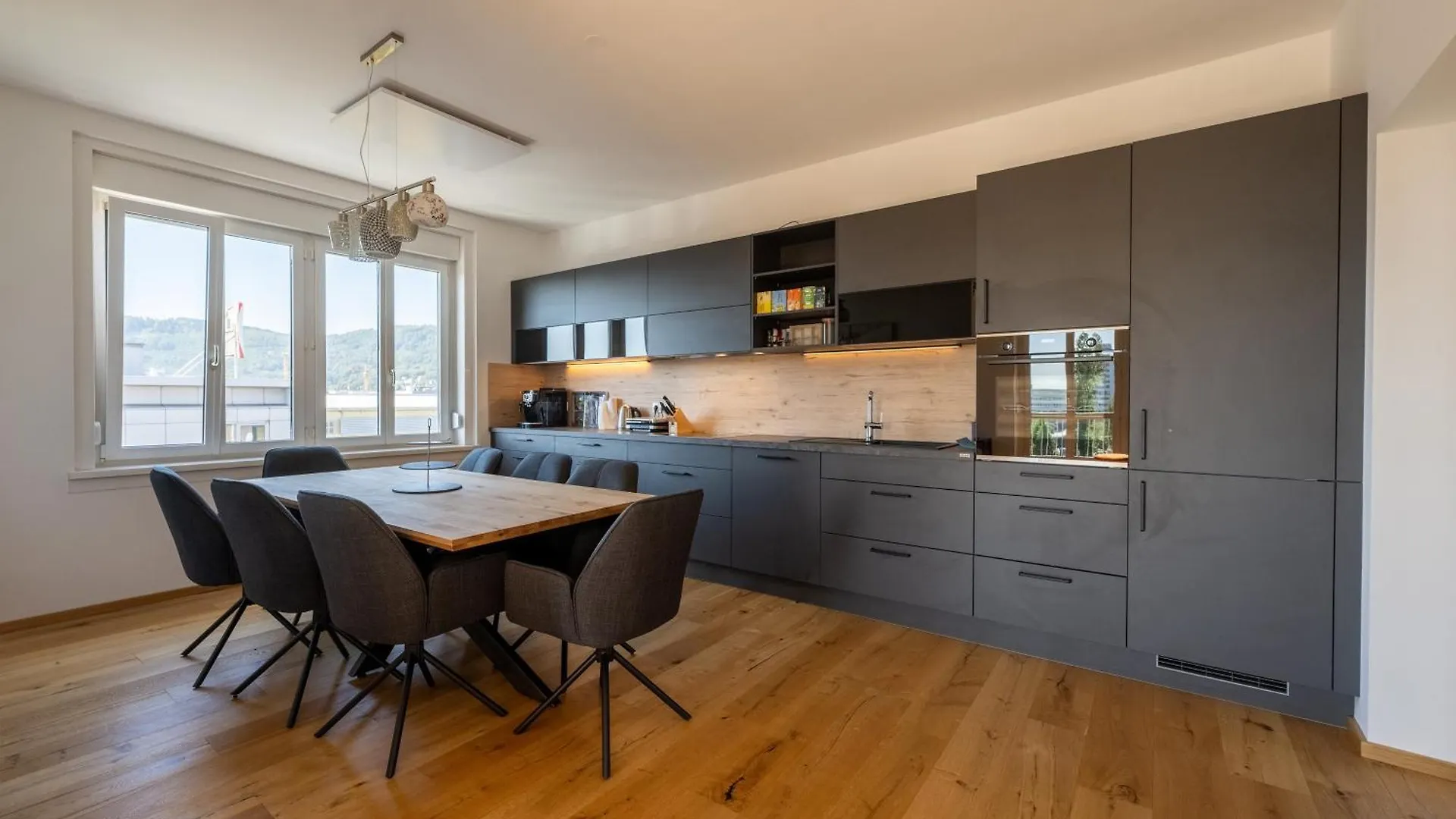 Apartment Tamliving Center Luxury 4 Rooms Smart Tv Kitchen Great View Graz
